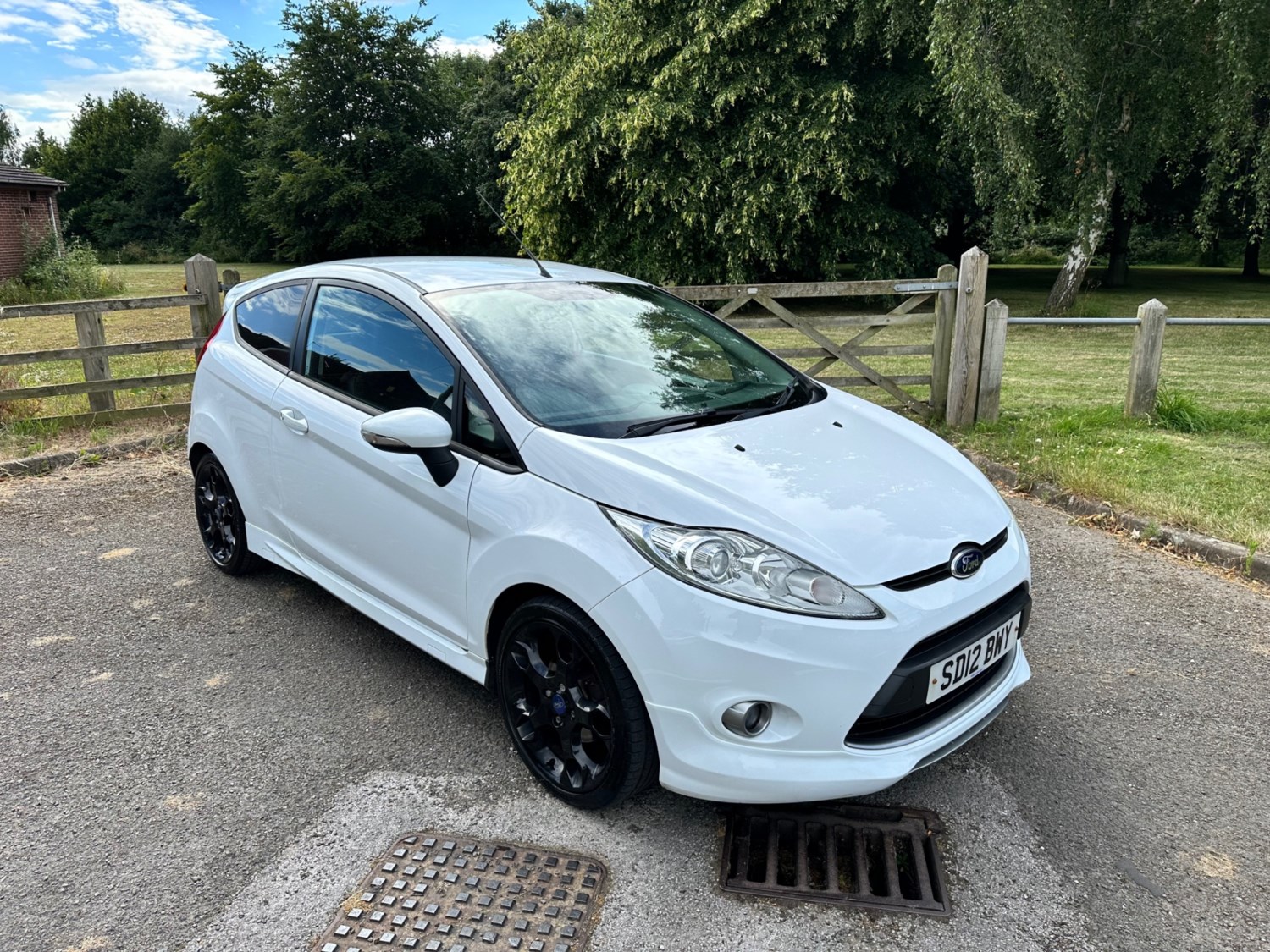 Ford Fiesta Listing Image