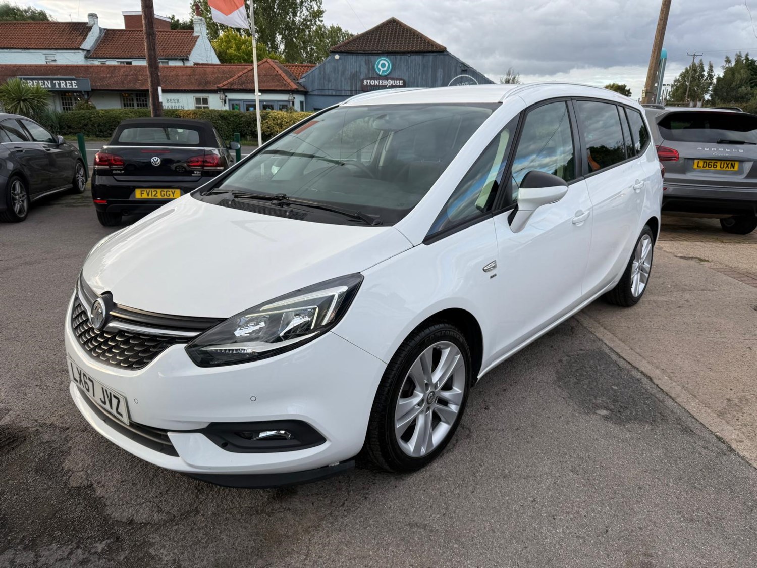 Vauxhall Zafira Tourer Listing Image