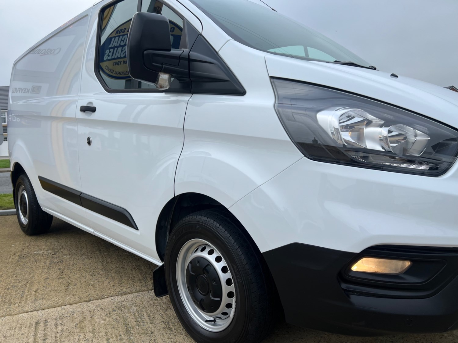 Ford Transit Custom Listing Image