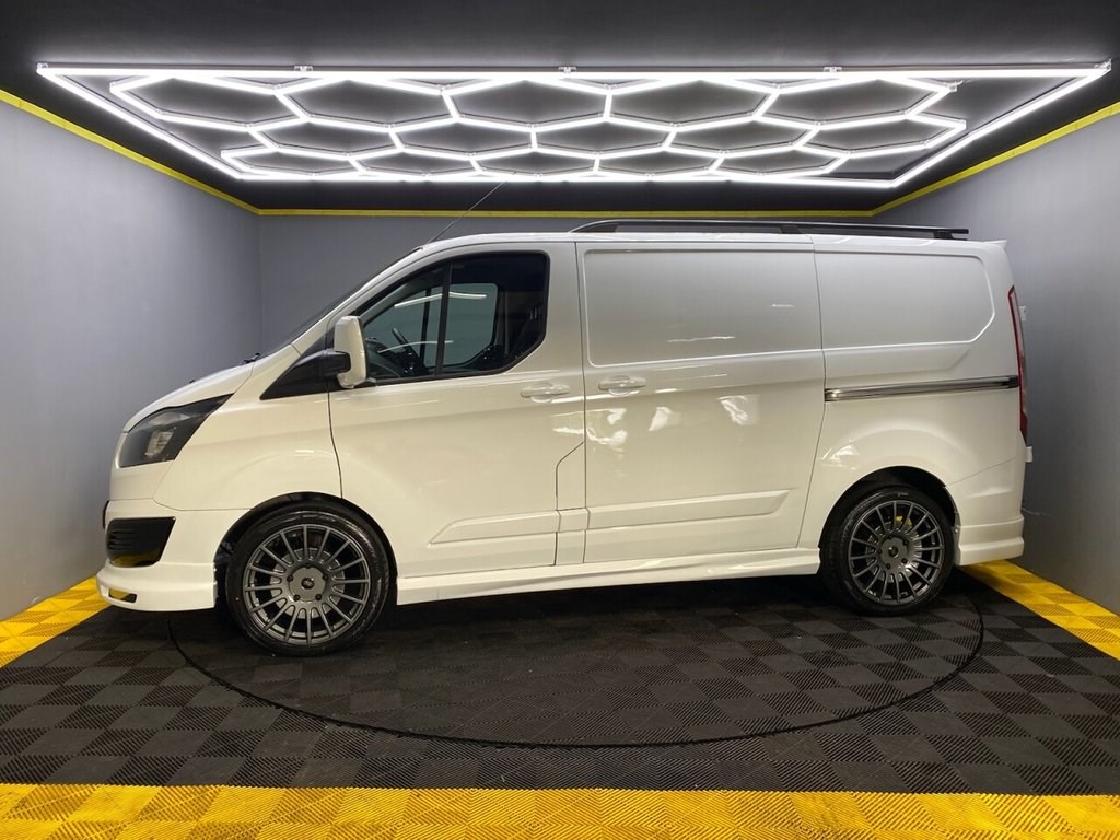 Ford Transit Custom Listing Image