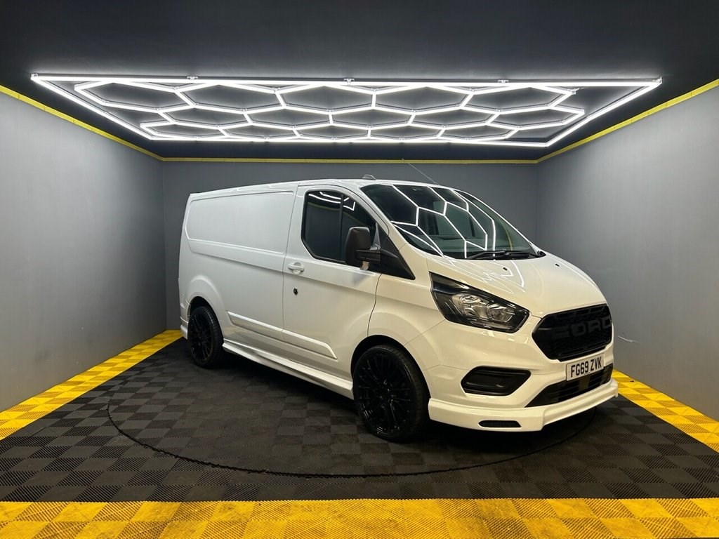 Ford Transit Custom Listing Image