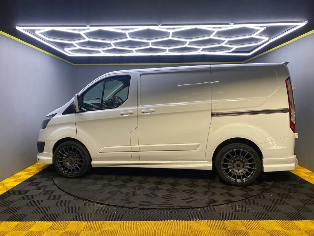 Ford Transit Custom Listing Image