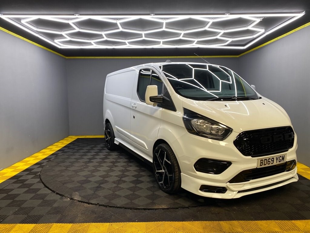 Ford Transit Custom Listing Image