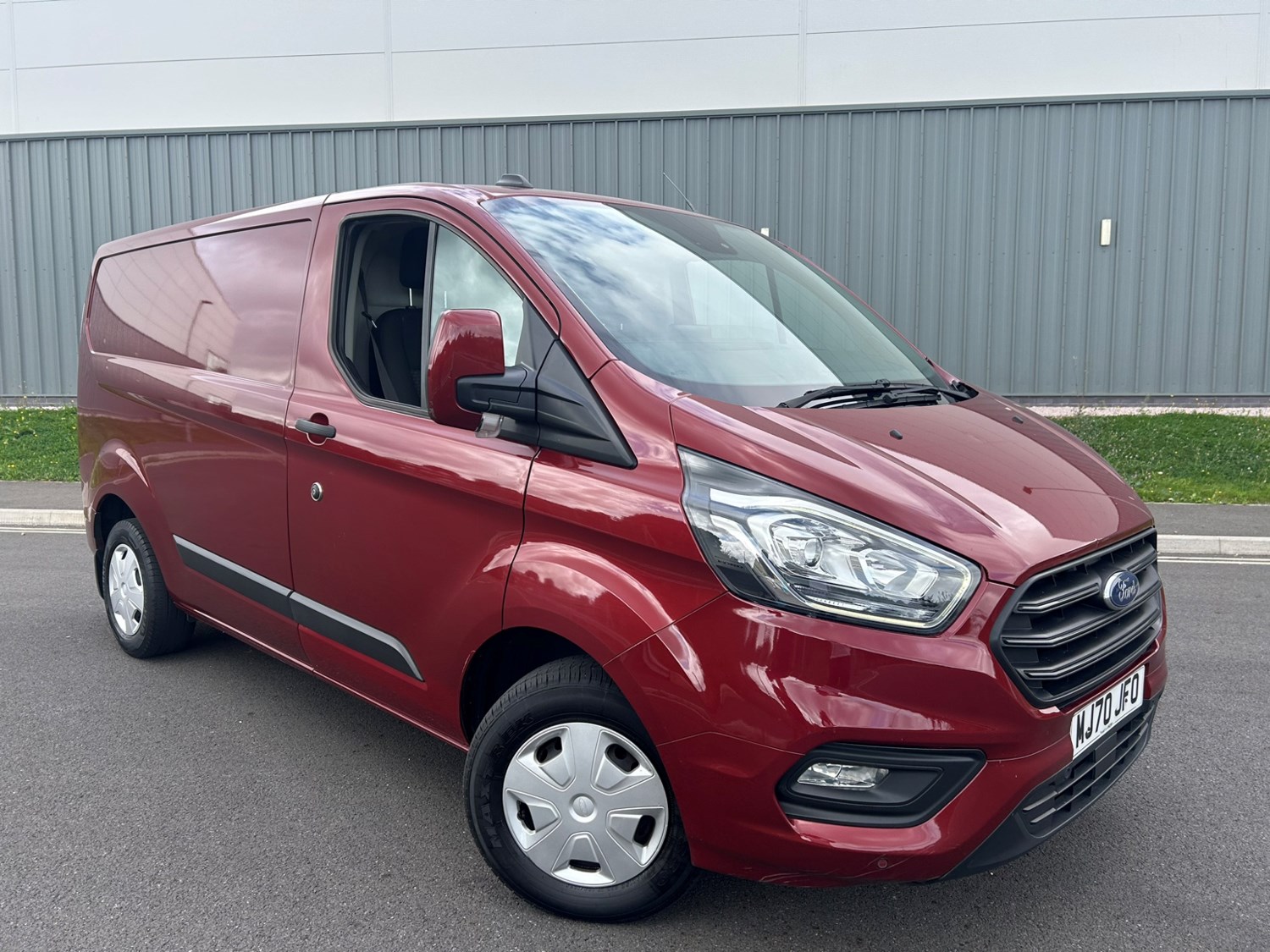 Ford Transit Custom Listing Image