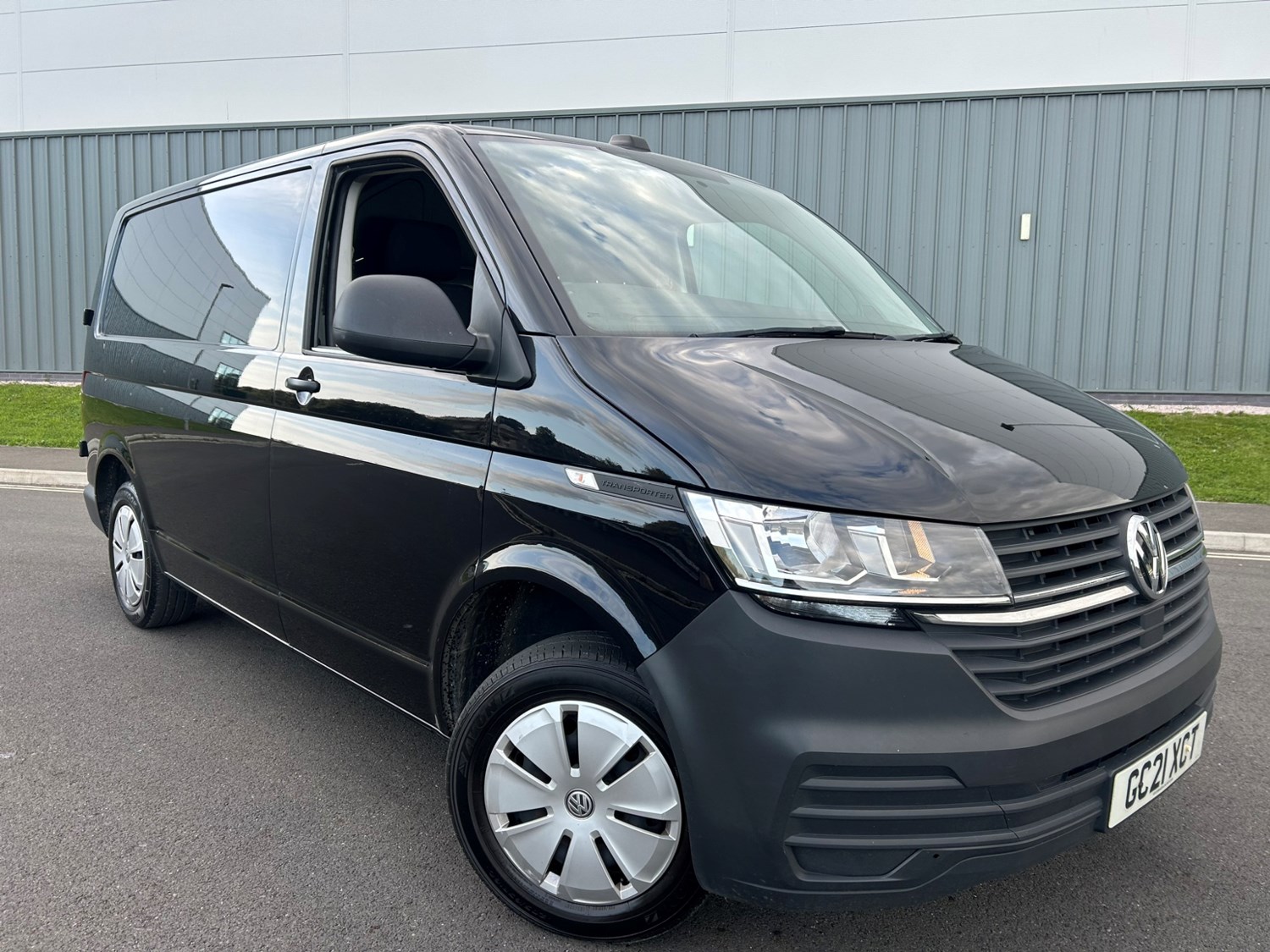 Volkswagen Transporter Listing Image