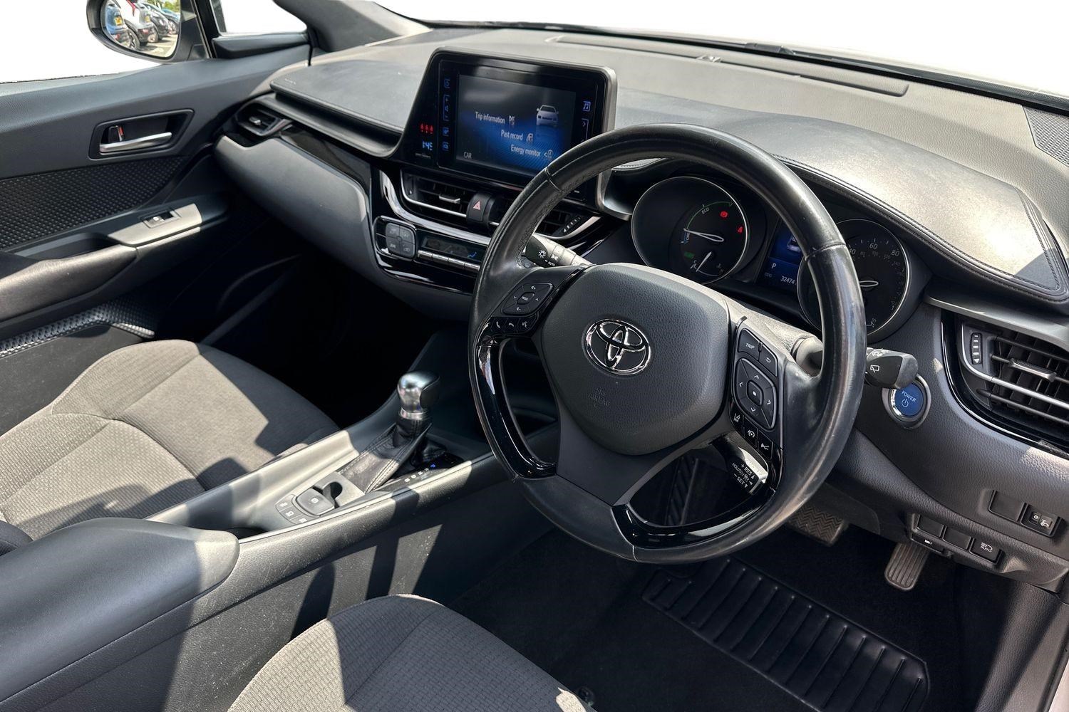 Toyota C-HR Listing Image
