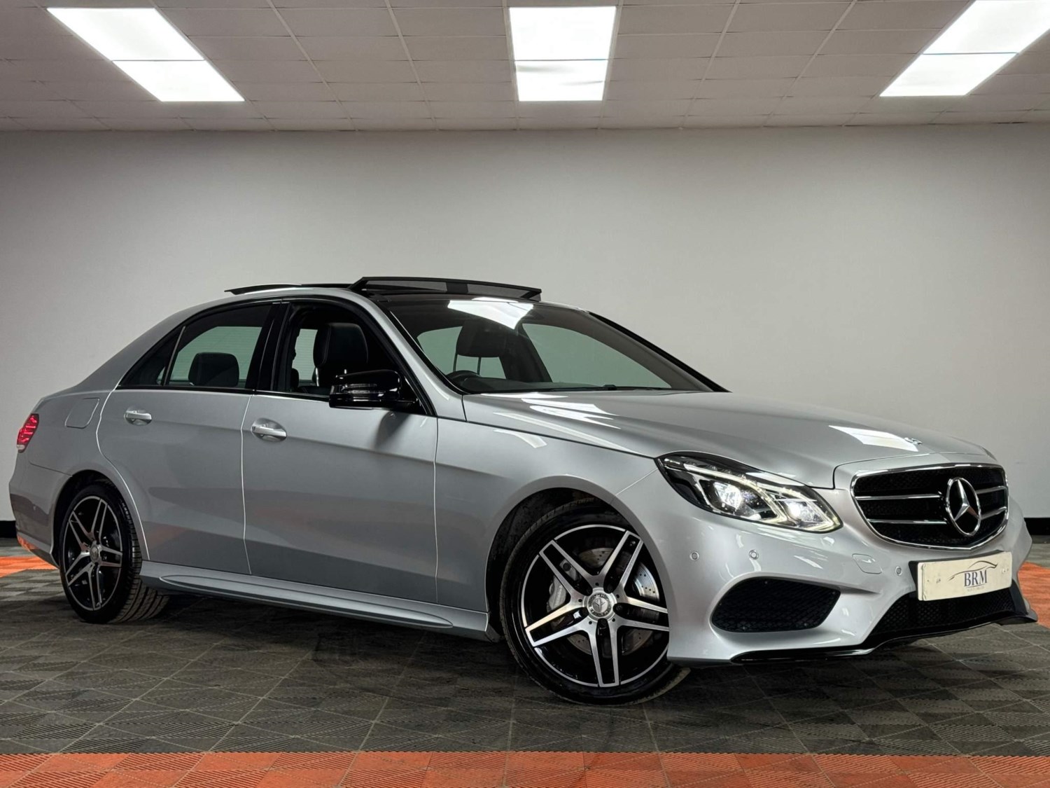 Mercedes-Benz E-Class Listing Image