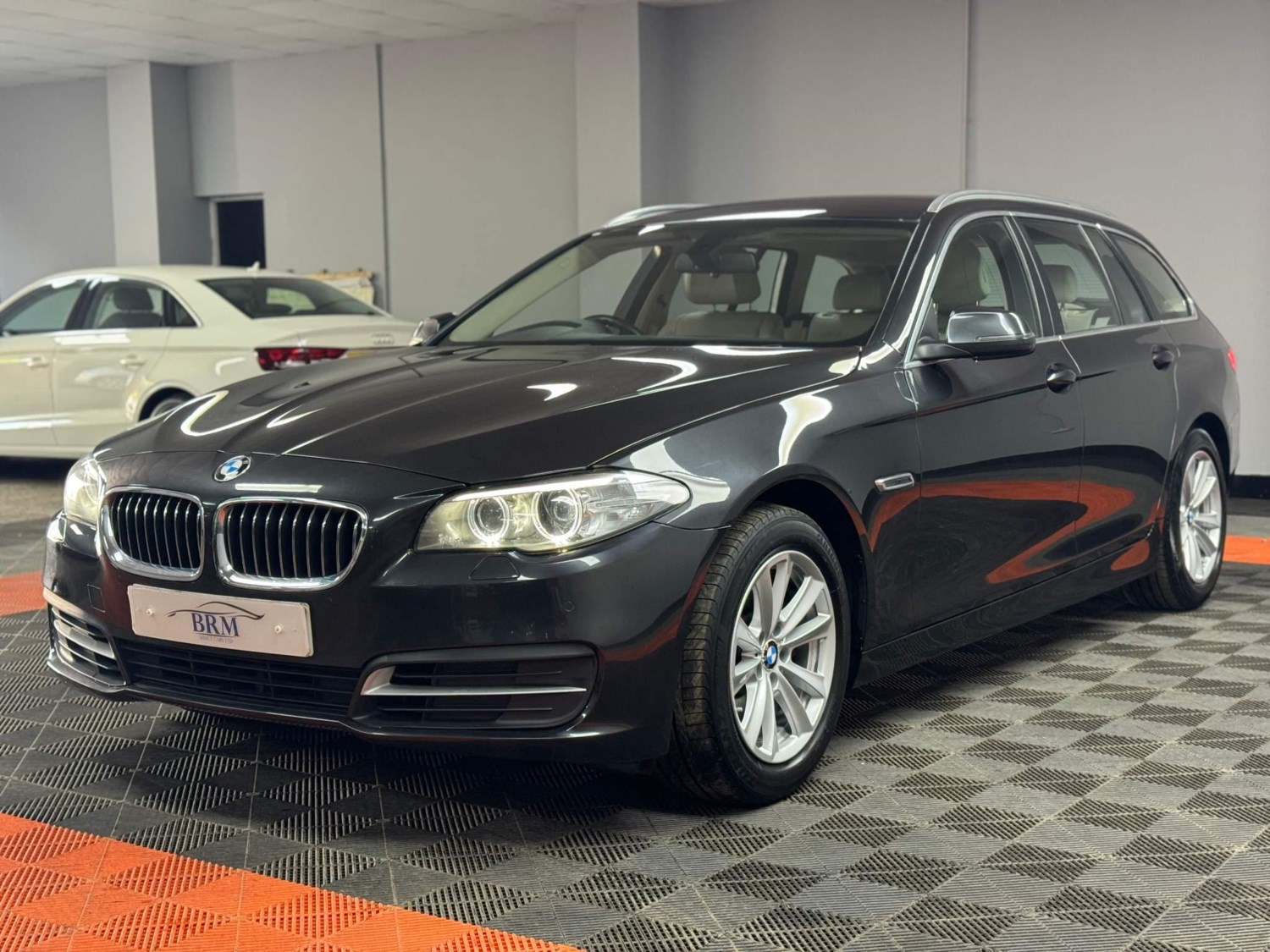 BMW 5 Series Listing Image