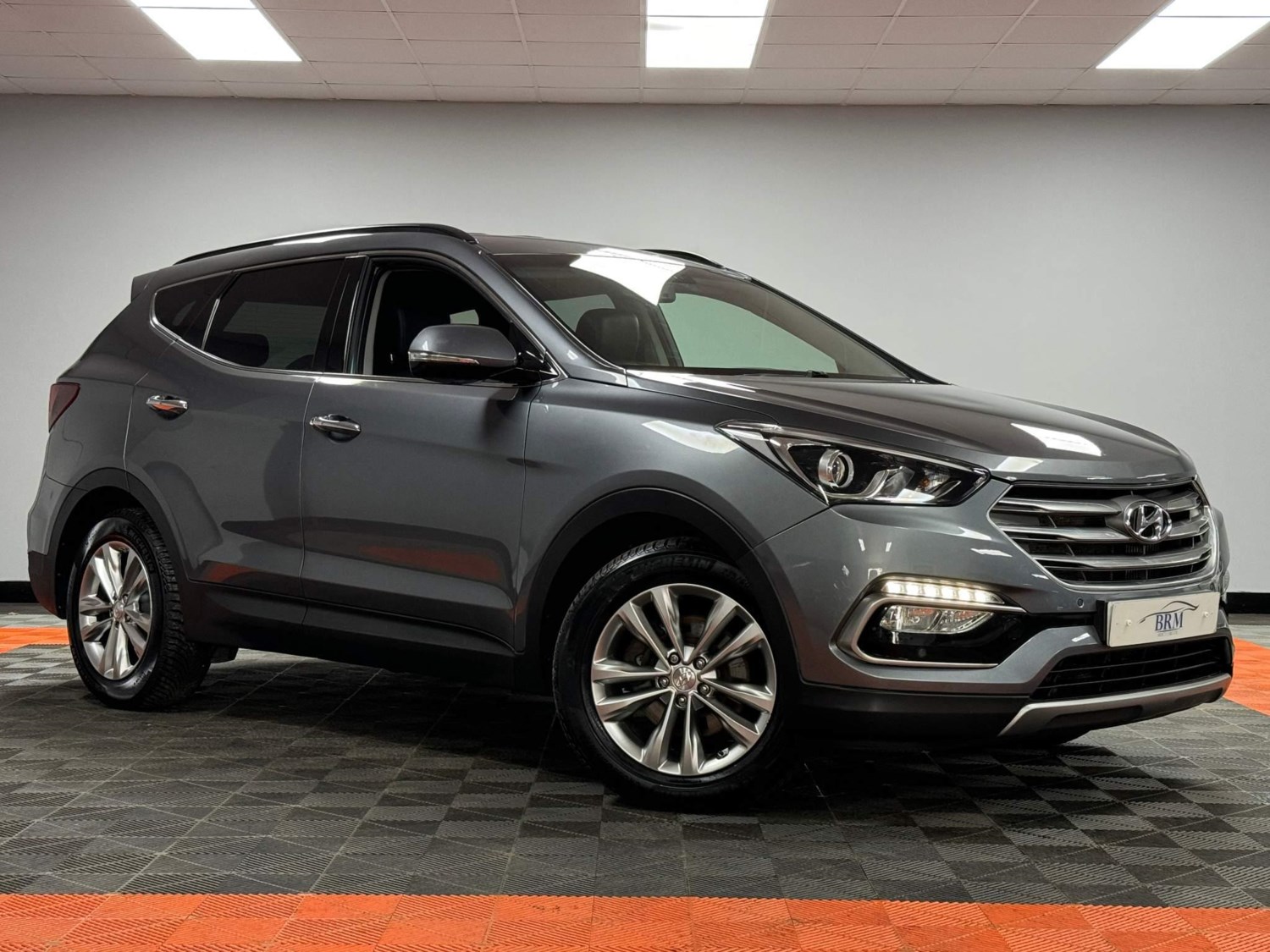 Hyundai Santa Fe Listing Image