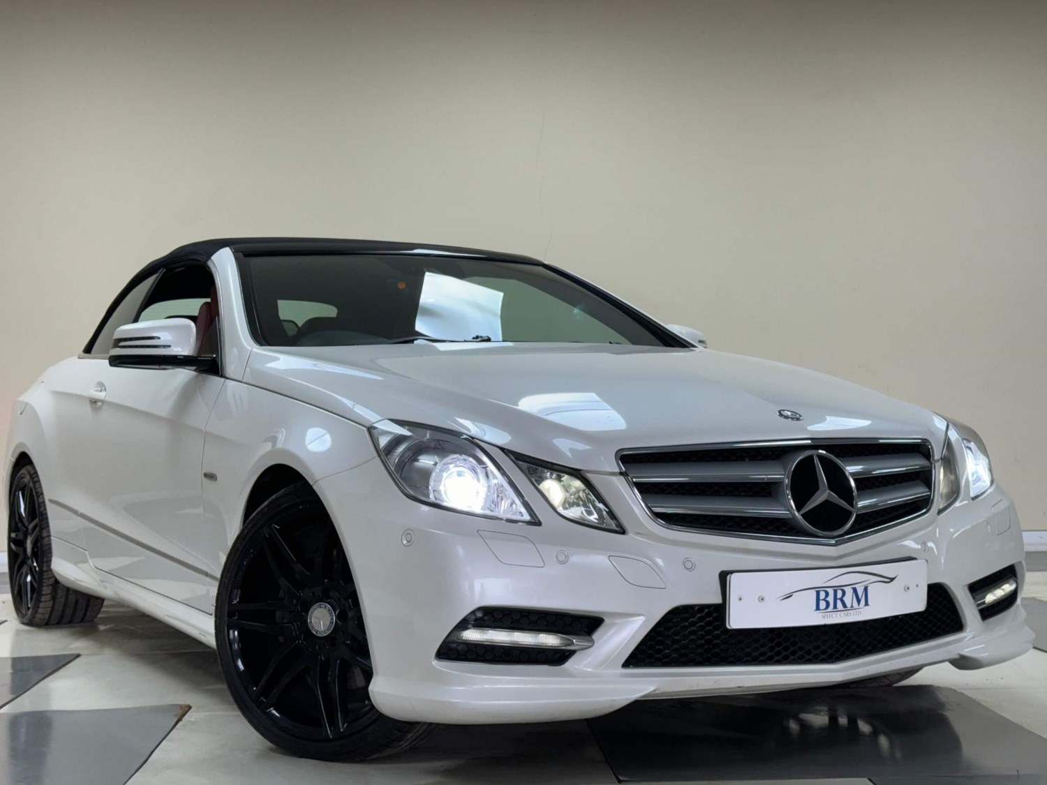 Mercedes-Benz E-Class Listing Image