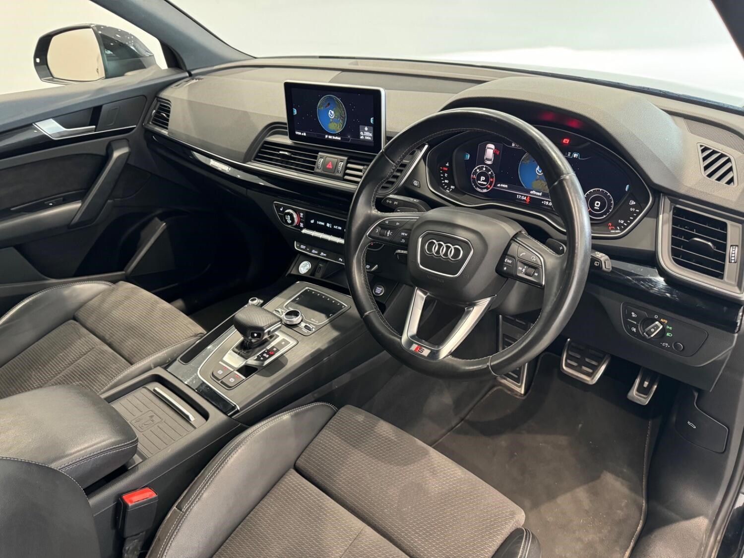 Audi Q5 Listing Image