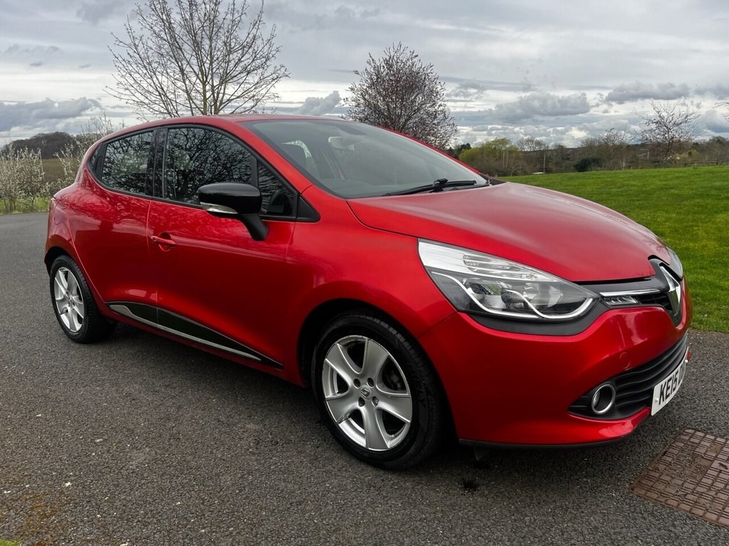 Renault Clio Listing Image