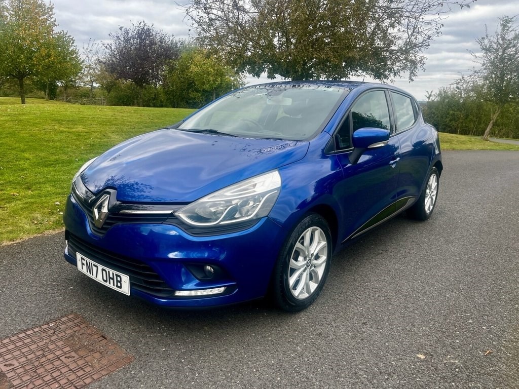 Renault Clio Listing Image