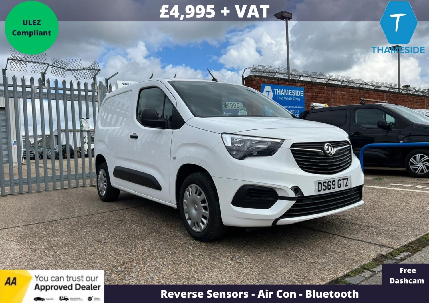 Vauxhall Combo Listing Image