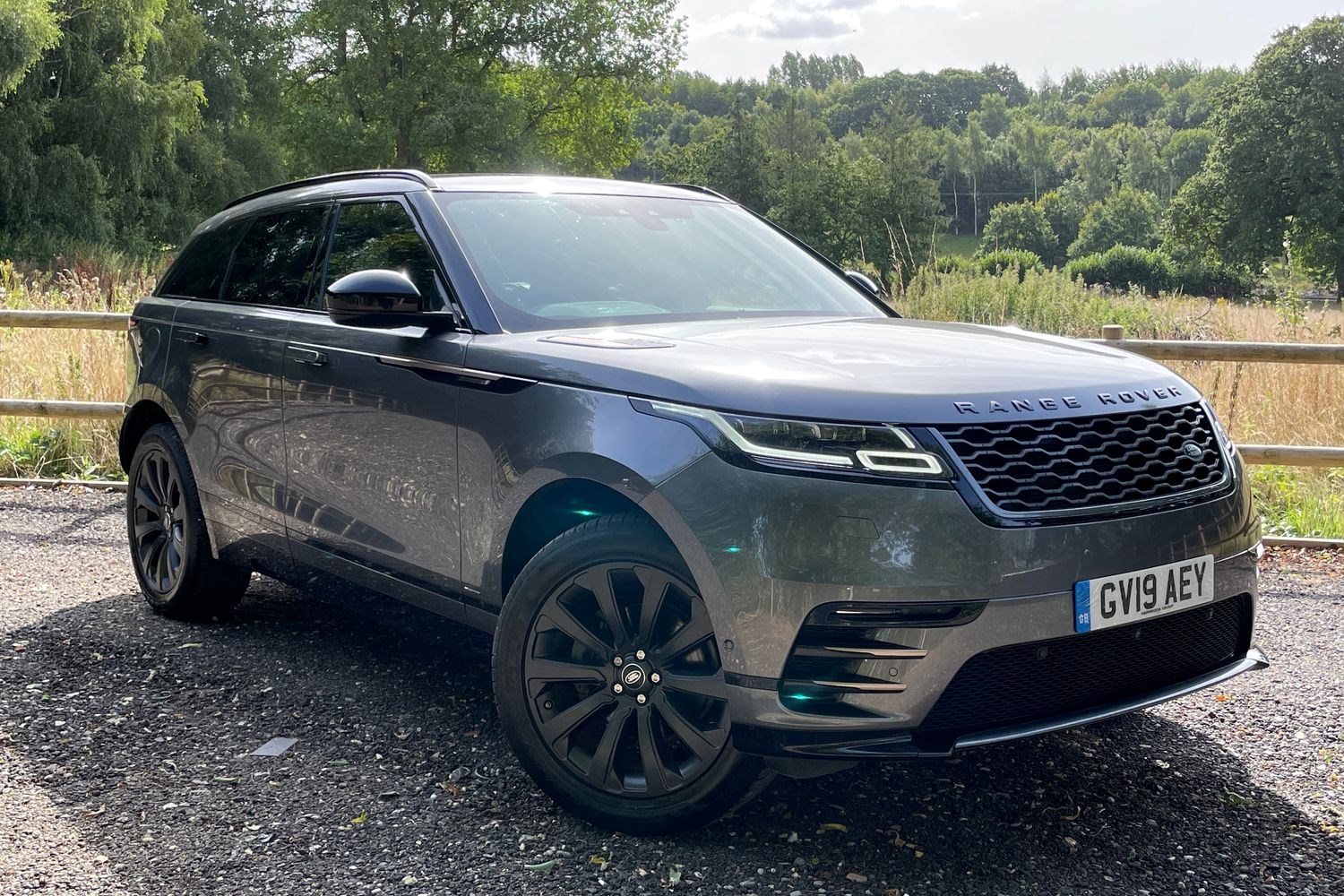 Land Rover Range Rover Velar Listing Image