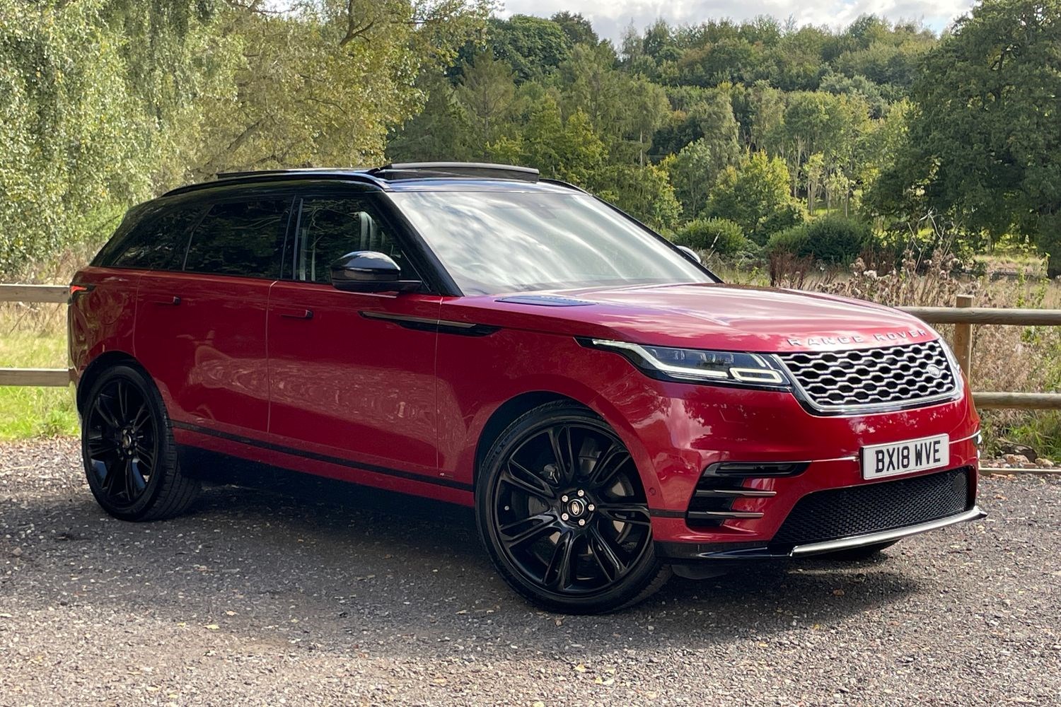 Land Rover Range Rover Velar Listing Image