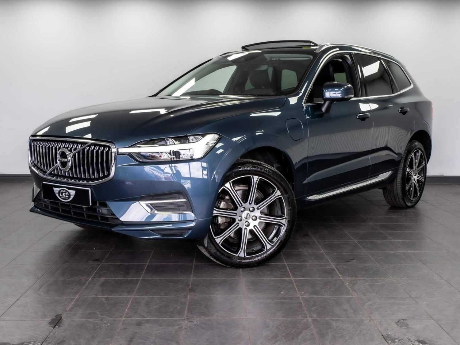 2021 used Volvo XC60 2.0h T8 Twin Engine Recharge 11.6kWh Inscription Pro Auto AWD Euro 6 (s/s)