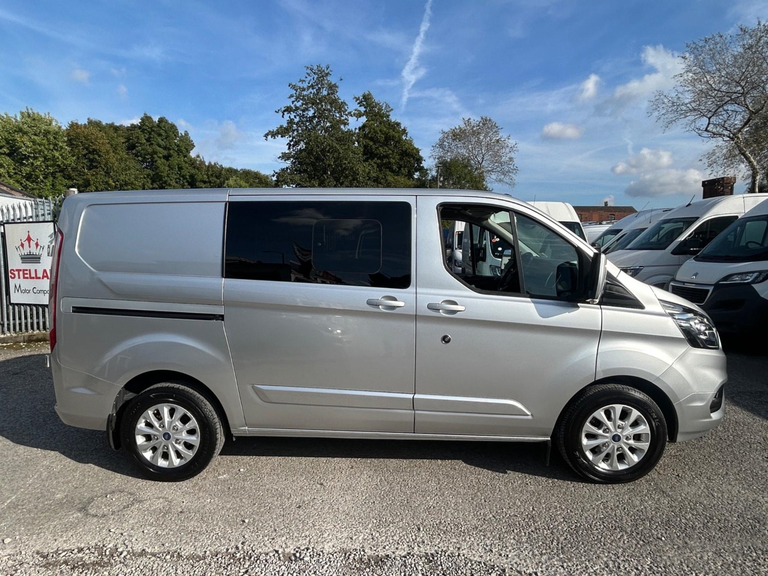 Ford Transit Custom Listing Image