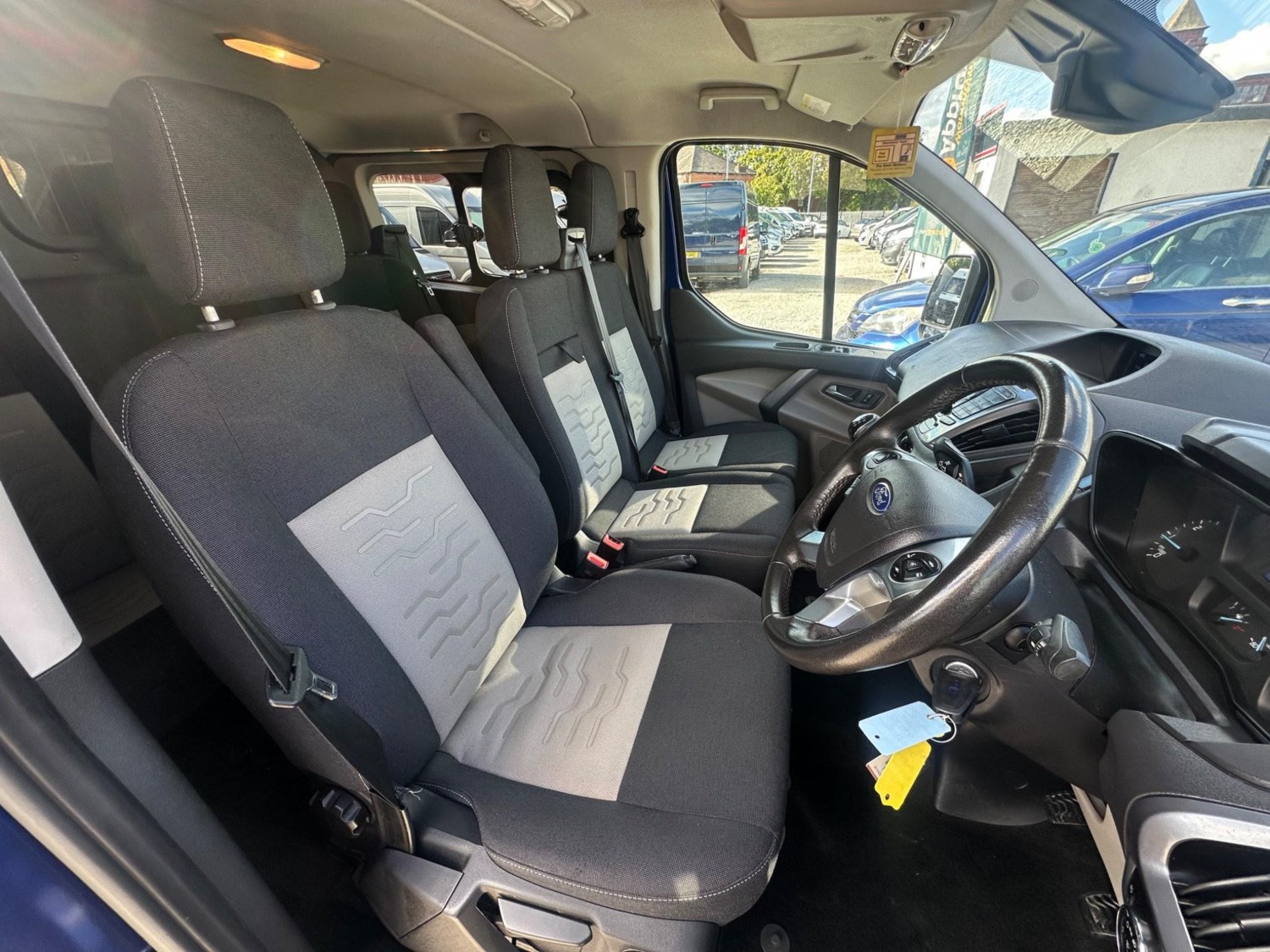 Ford Transit Custom Listing Image