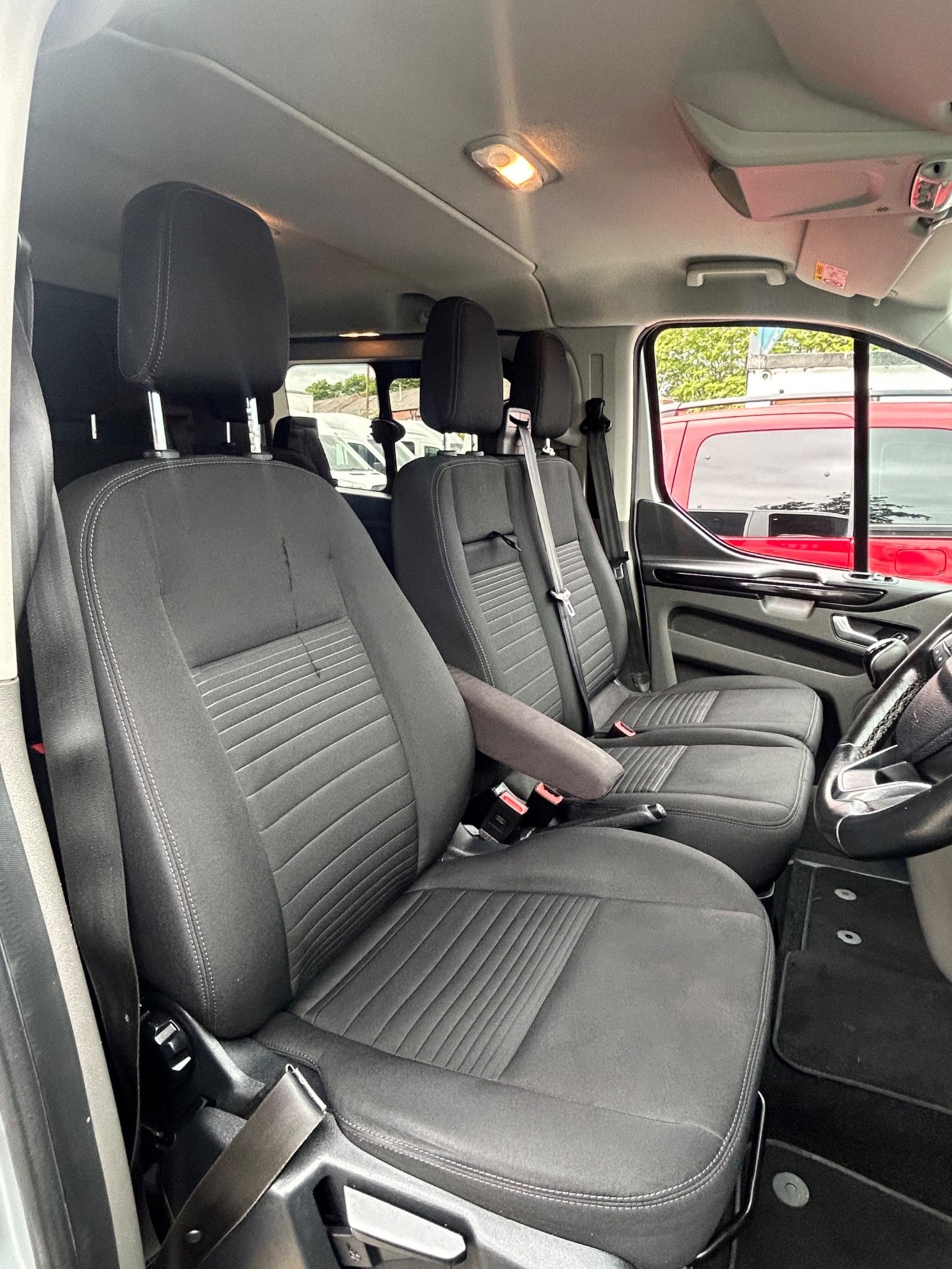 Ford Transit Custom Listing Image