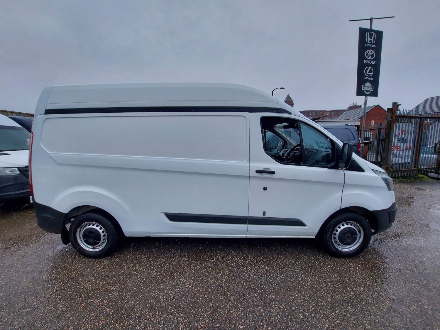 Ford Transit Custom Listing Image