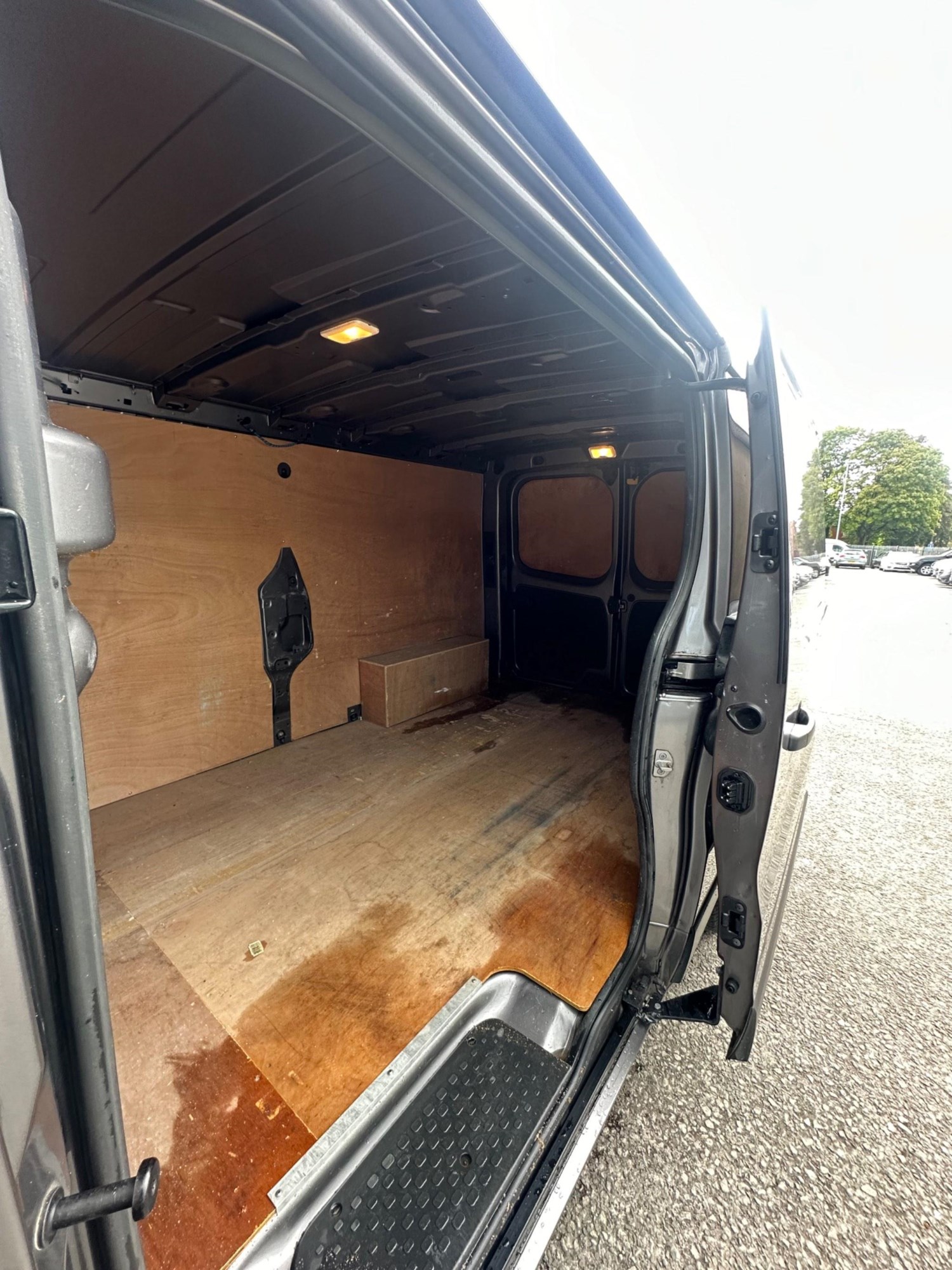 Renault Trafic Listing Image