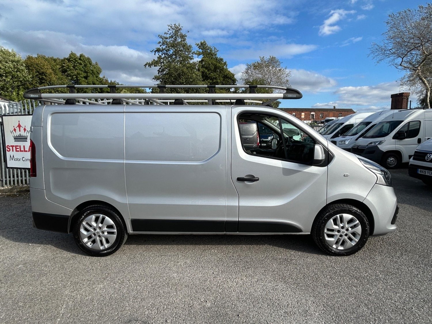 Renault Trafic Listing Image