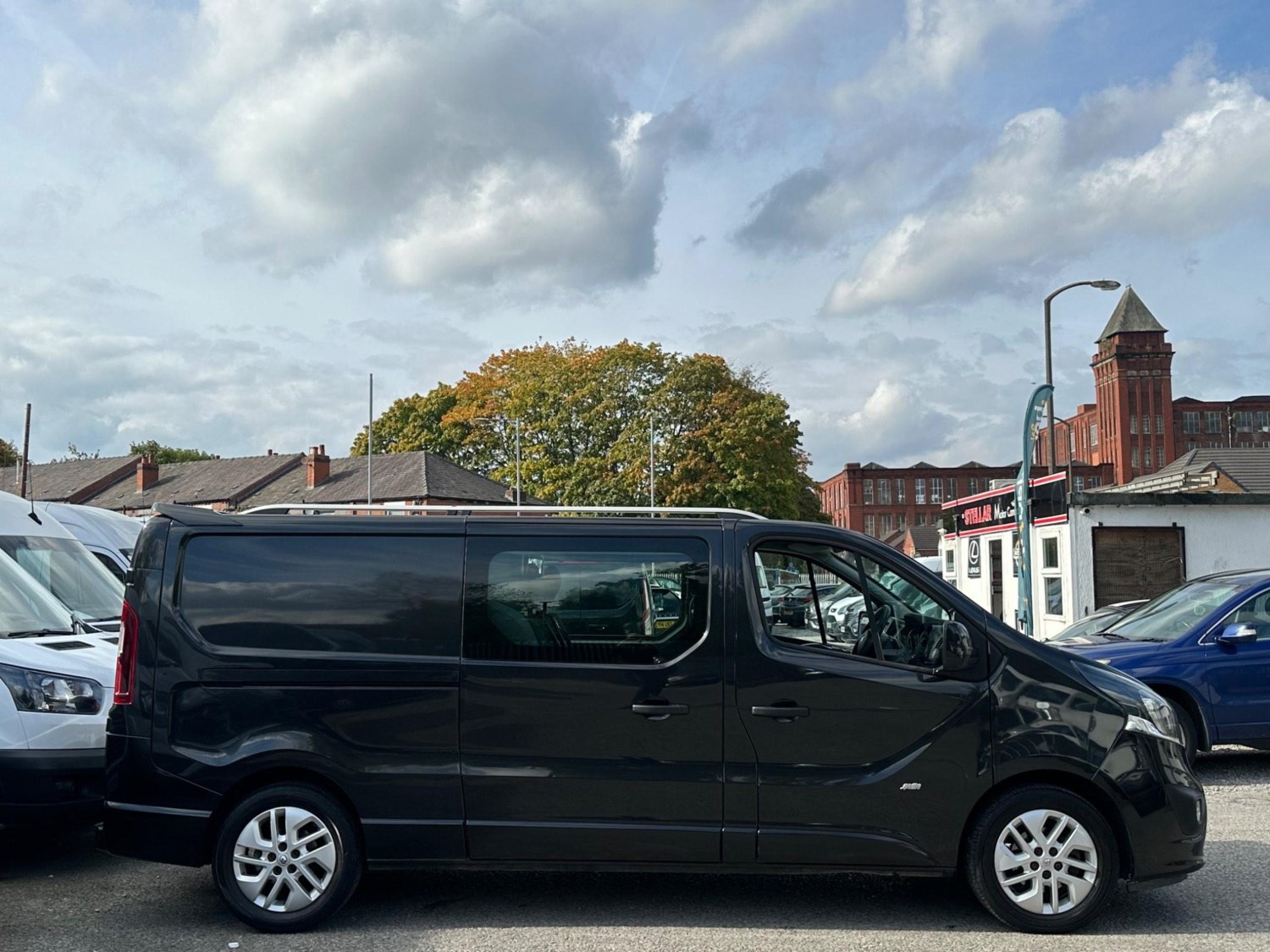 Vauxhall Vivaro Listing Image