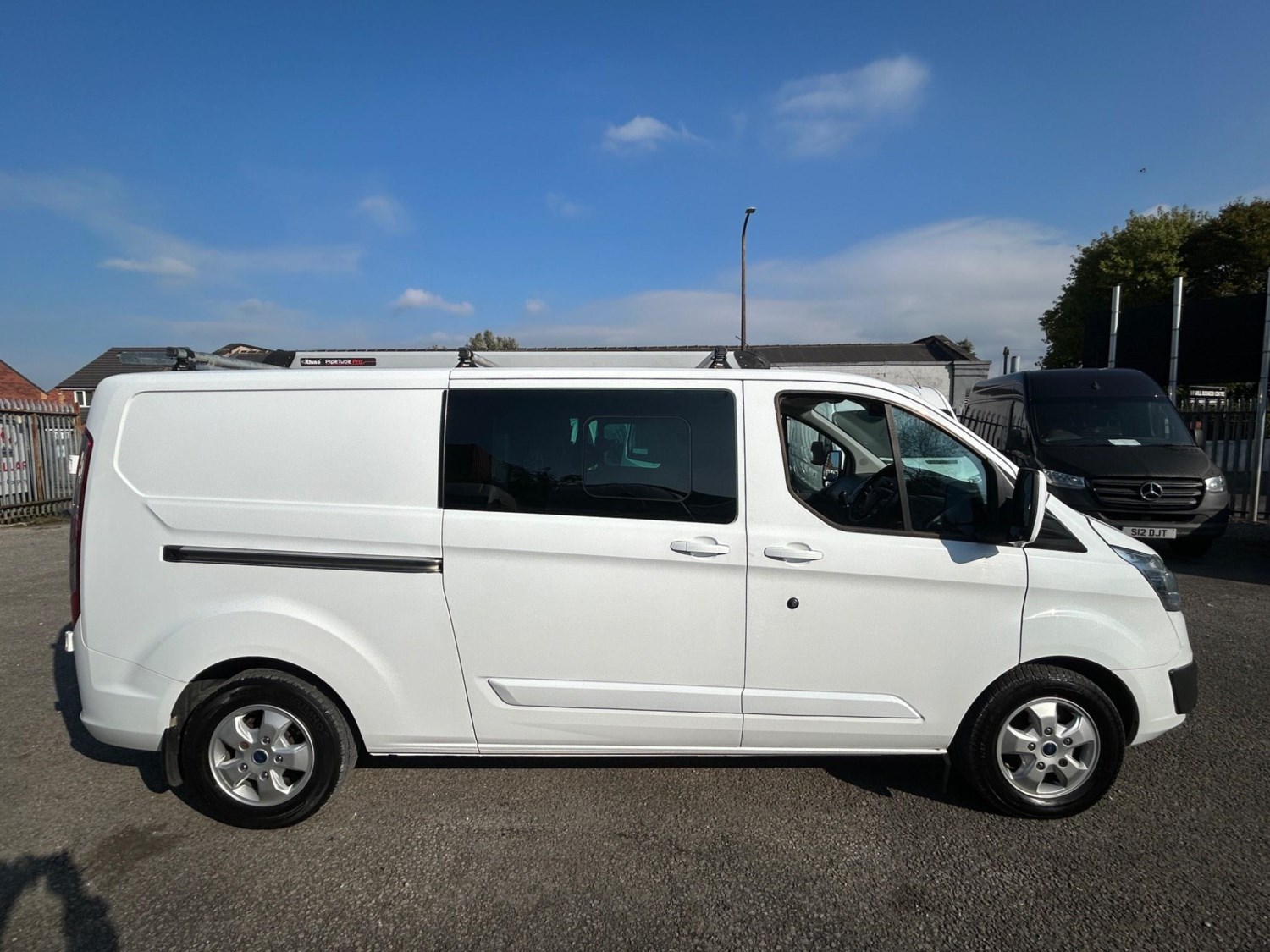 Ford Transit Custom Listing Image