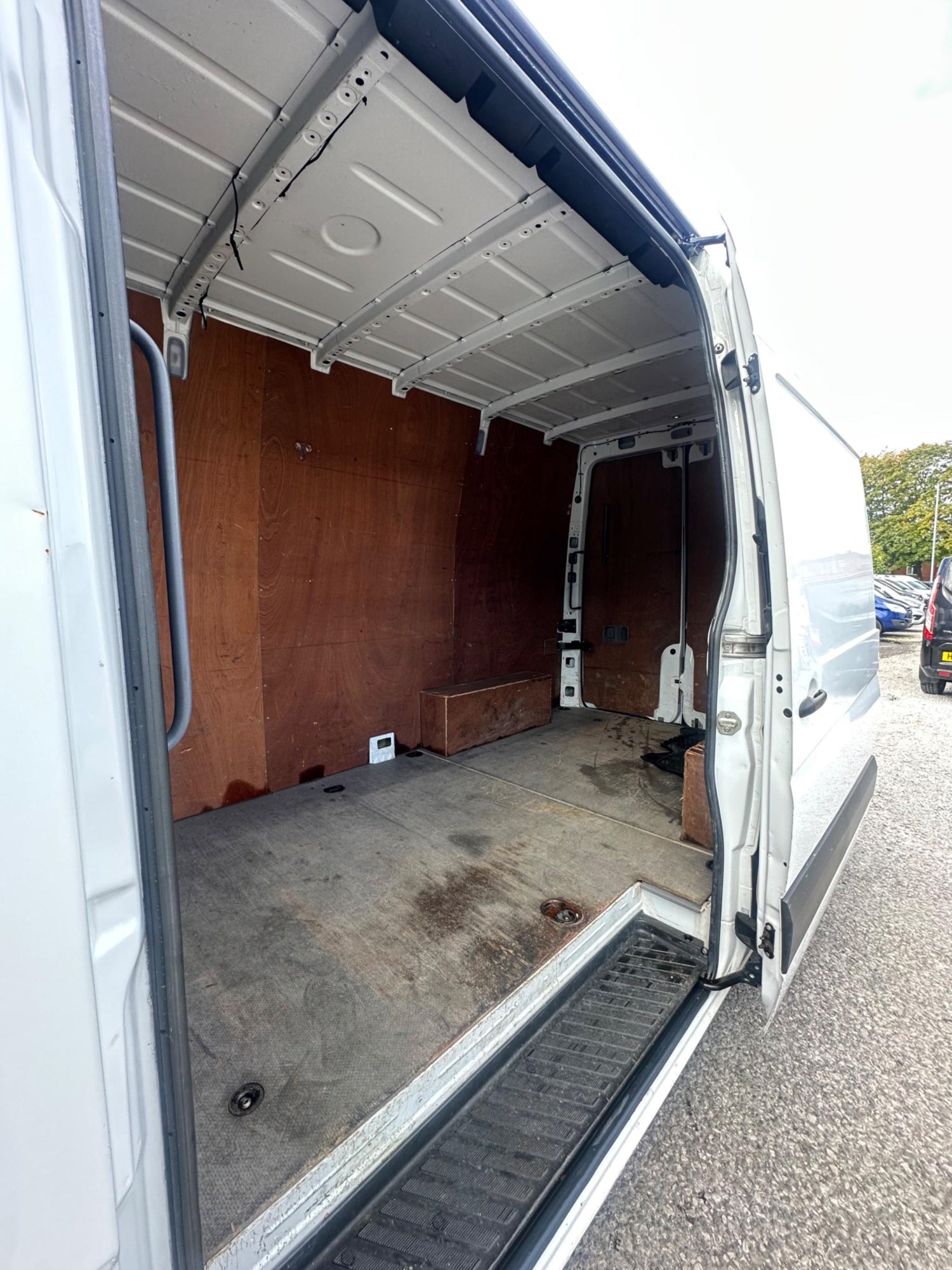 Mercedes-Benz Sprinter Listing Image