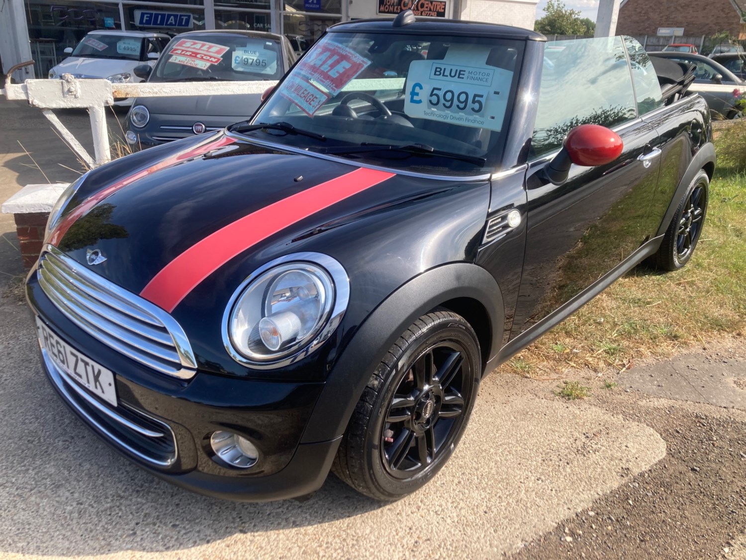 MINI Convertible Listing Image