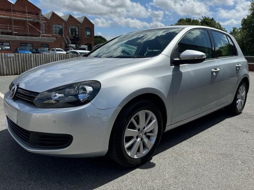 Volkswagen Golf Listing Image