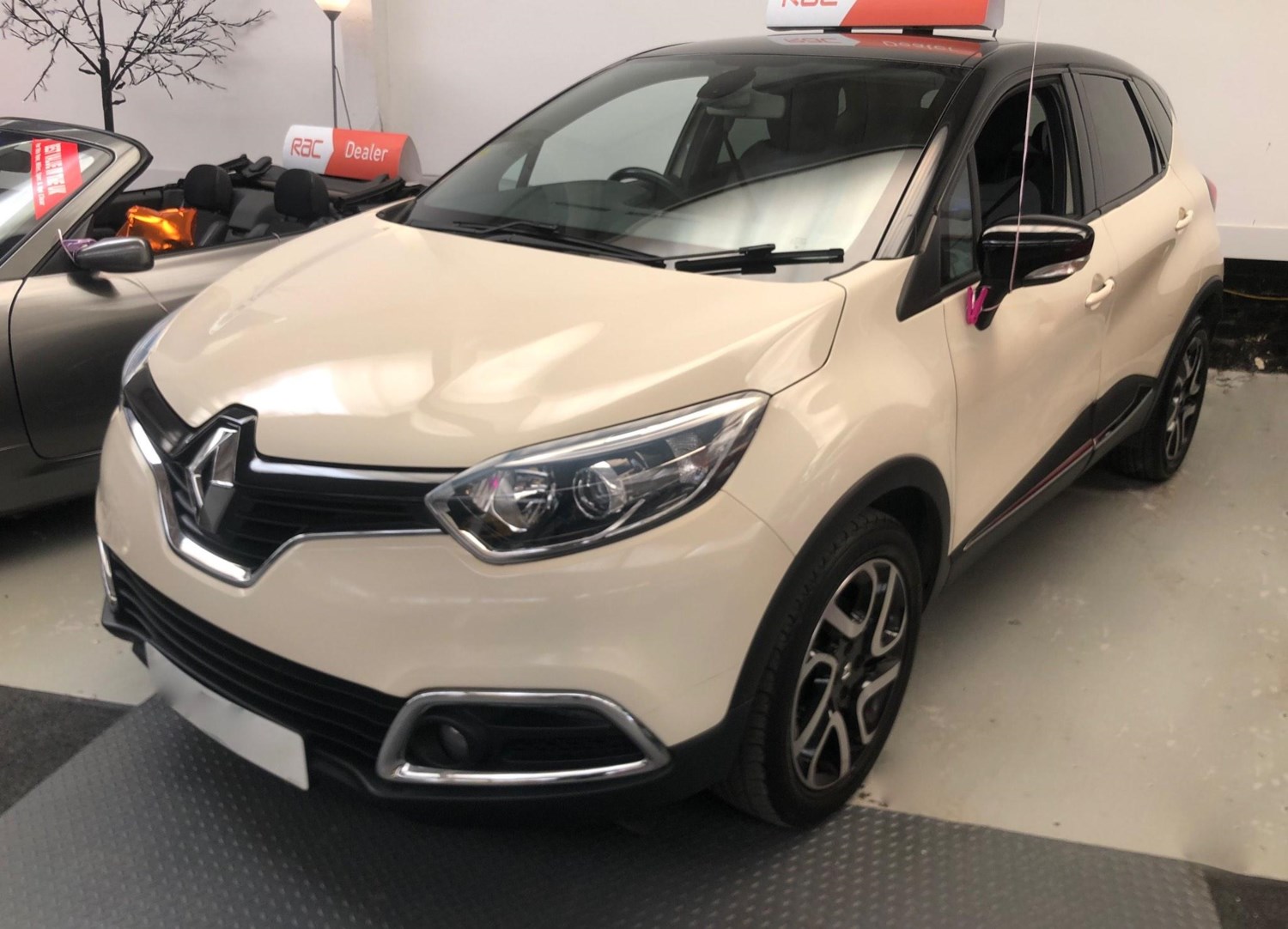 Renault Captur Listing Image