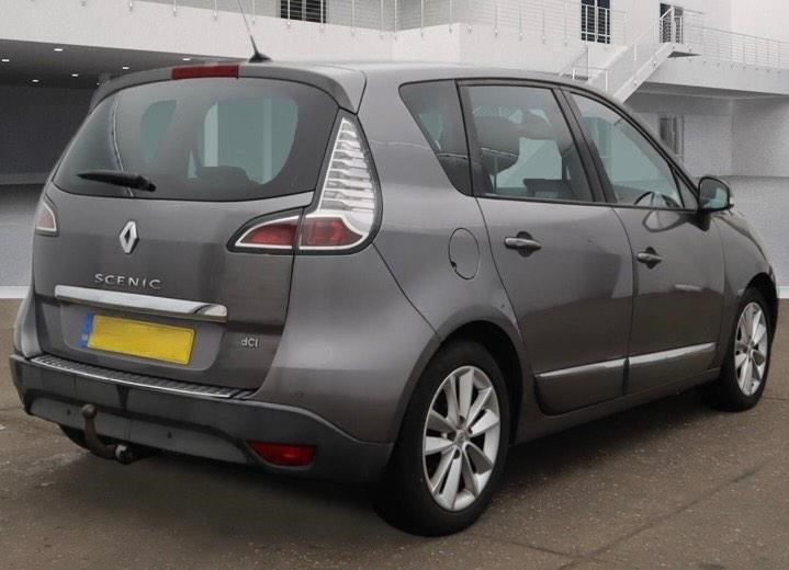 Renault Scenic Listing Image