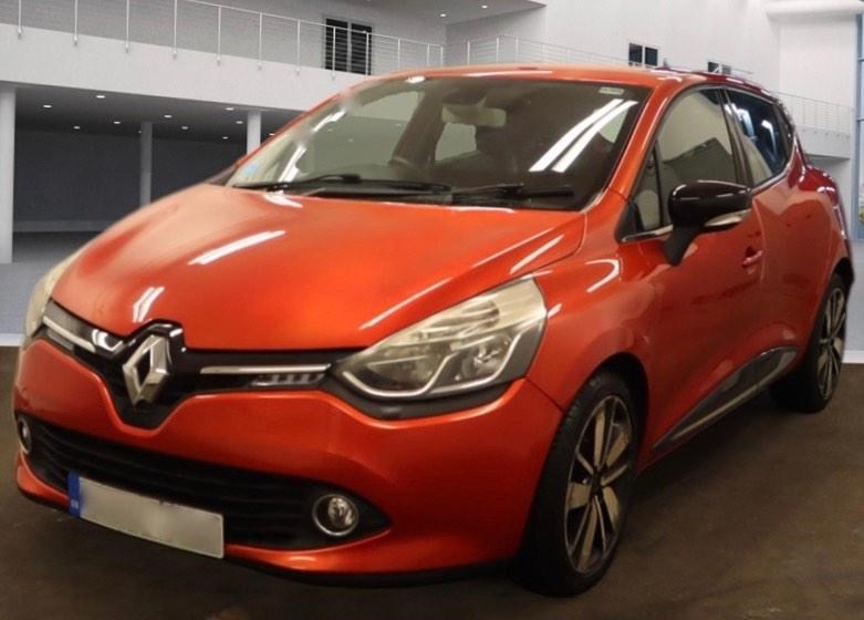 Renault Clio Listing Image