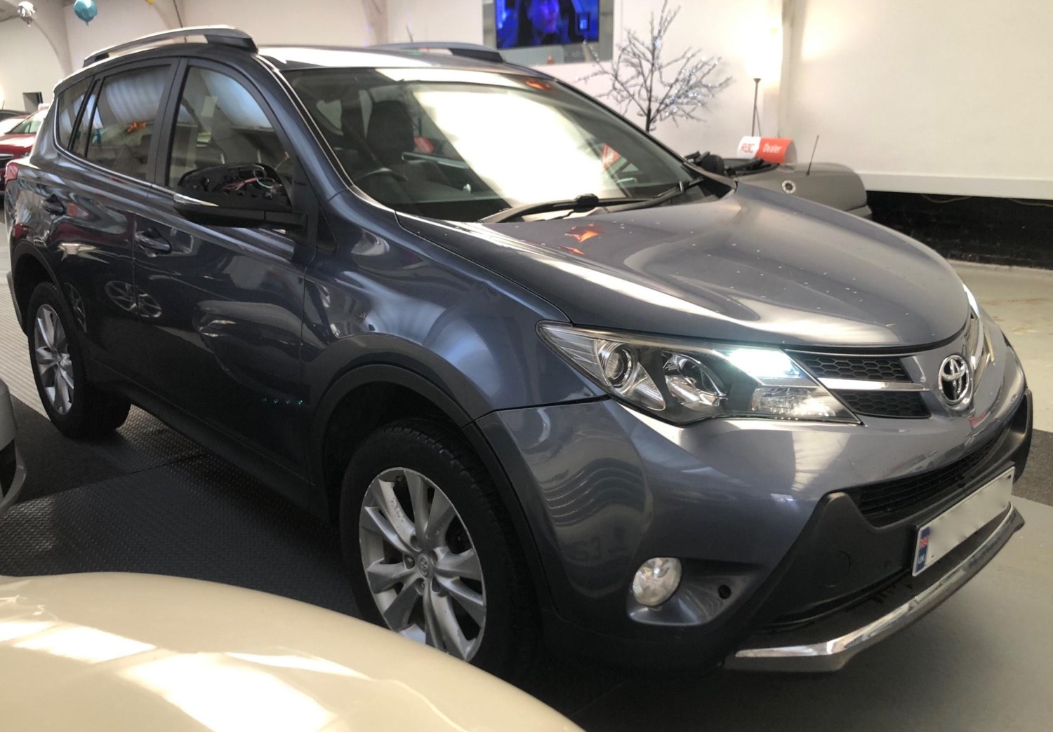 Toyota RAV4 Listing Image