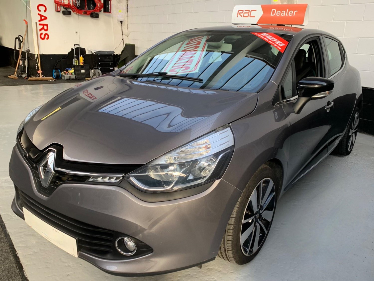 Renault Clio Listing Image