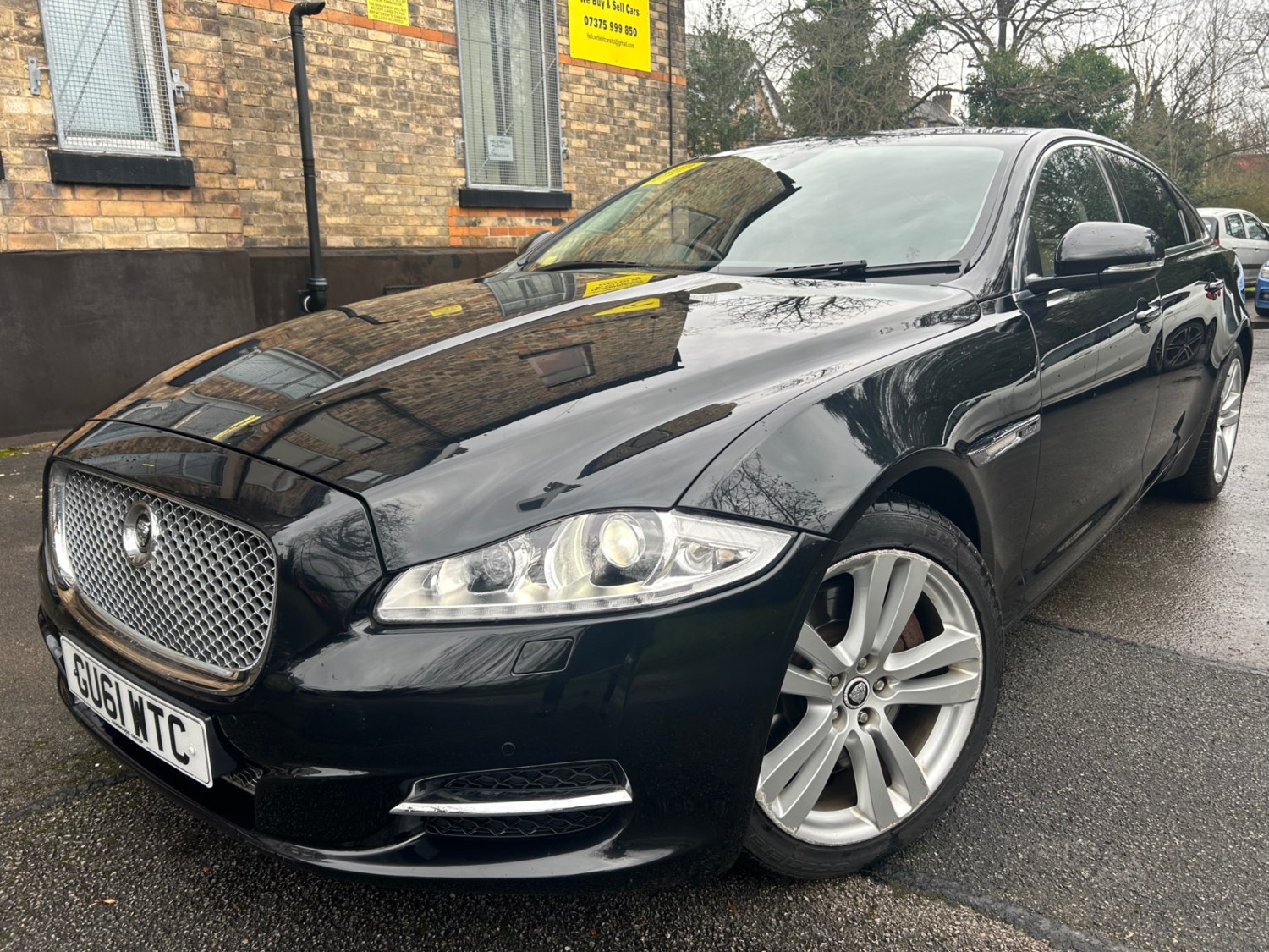 Jaguar XJ Listing Image