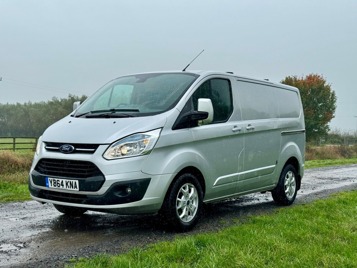 Ford Transit Custom Listing Image