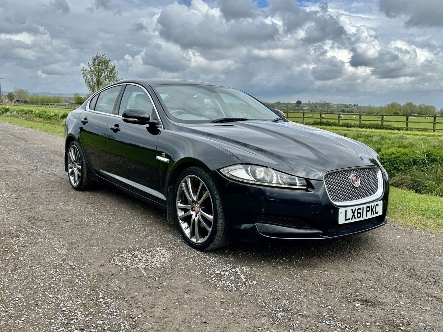 Jaguar XF Listing Image