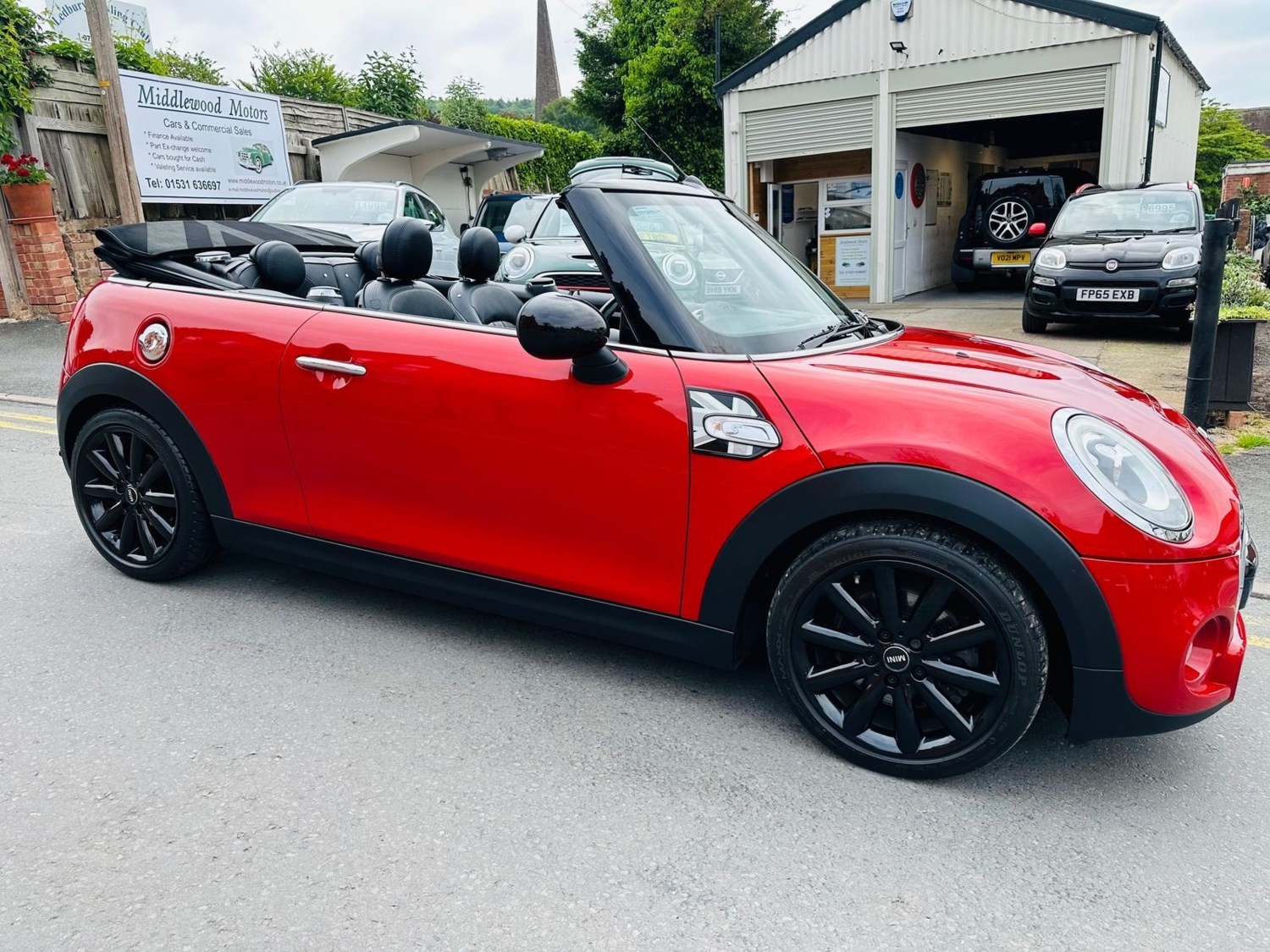 MINI Convertible Listing Image