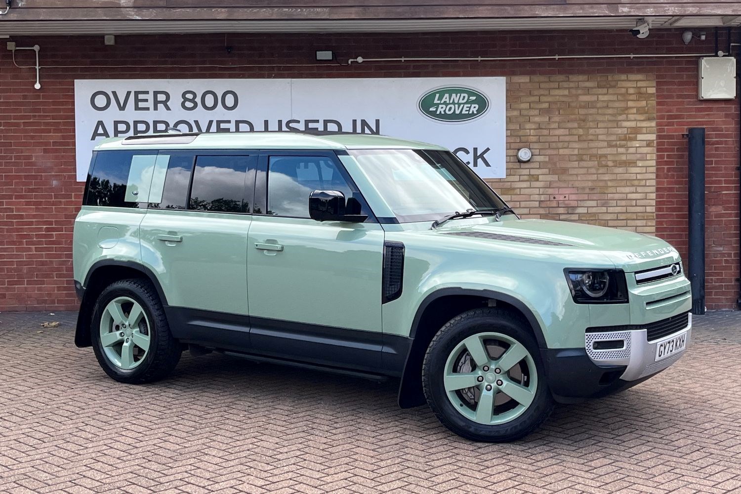 Land Rover Defender Listing Image