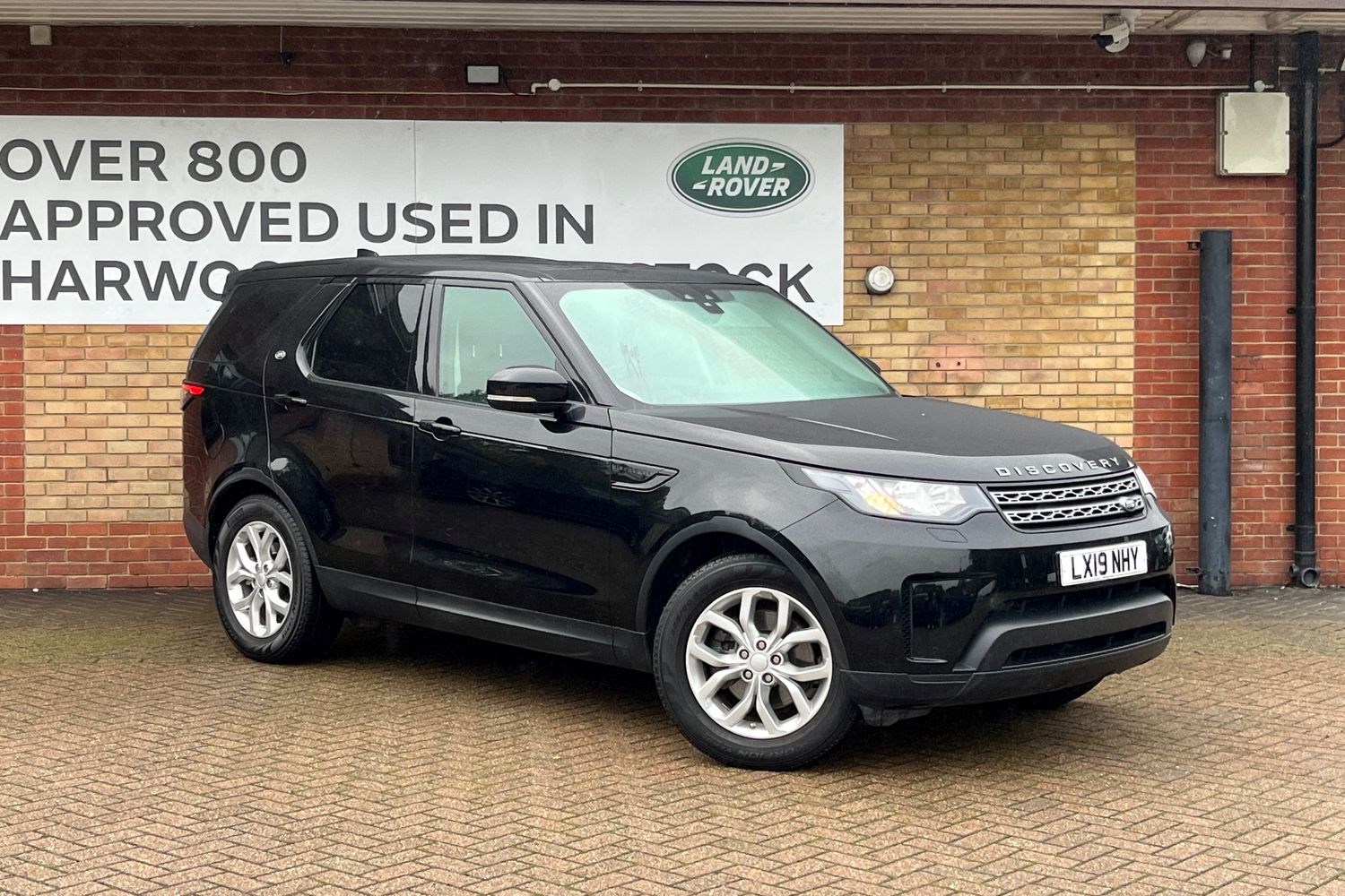 Land Rover Discovery Listing Image