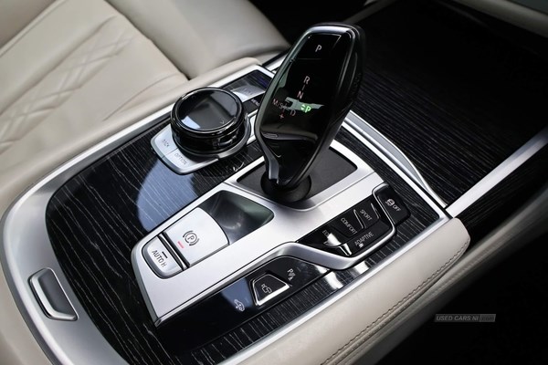 BMW 7 Series Listing Image