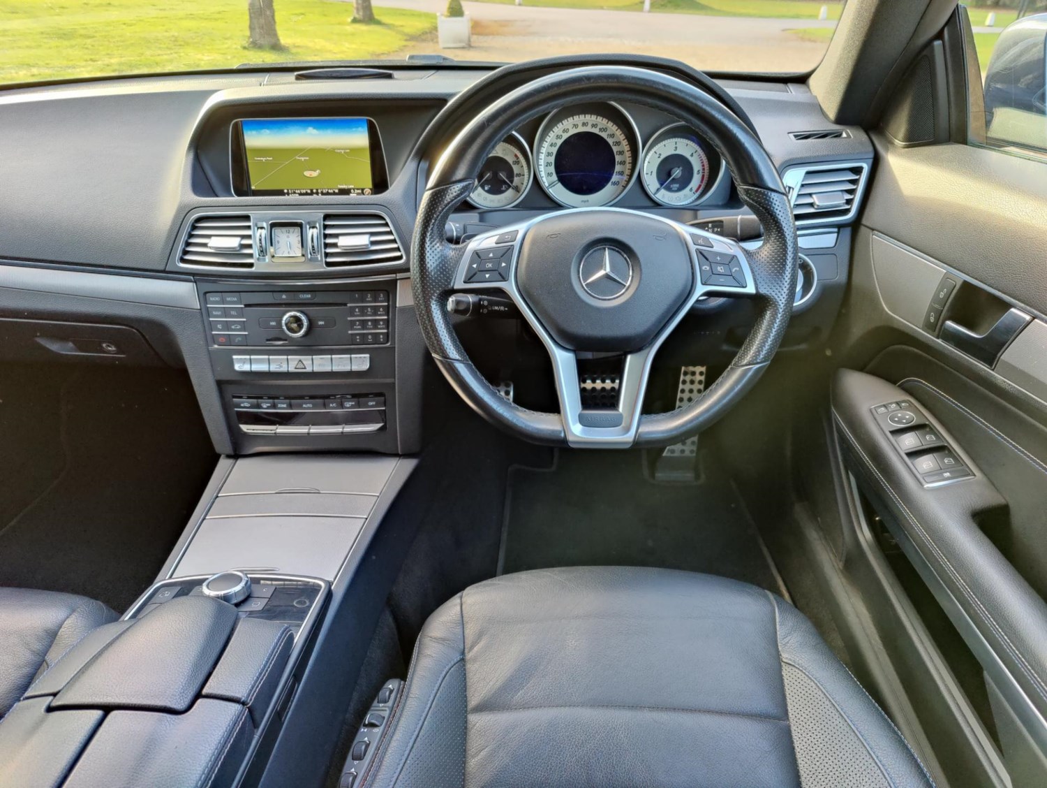 Mercedes-Benz E-Class Listing Image