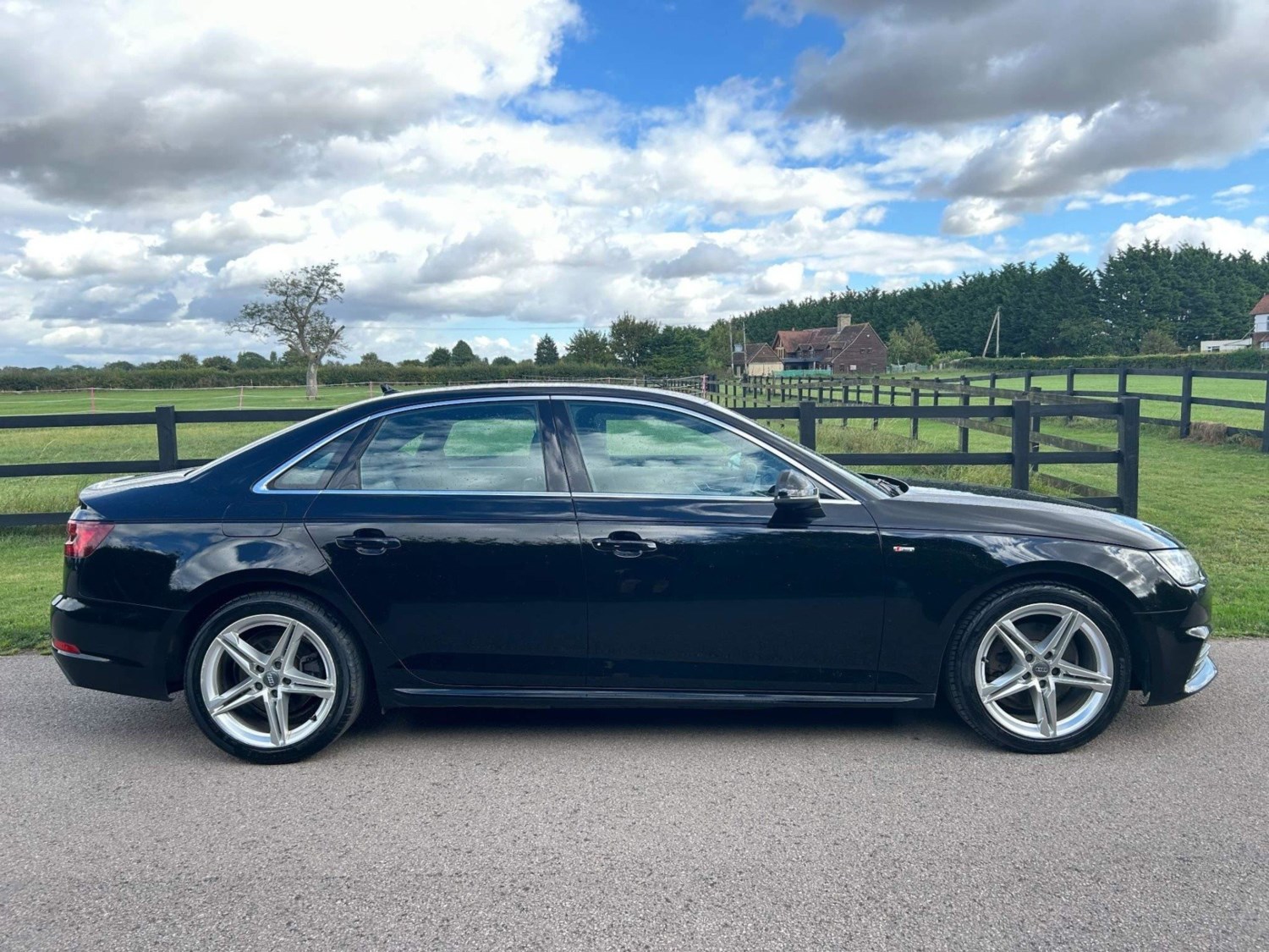 Audi A4 Listing Image