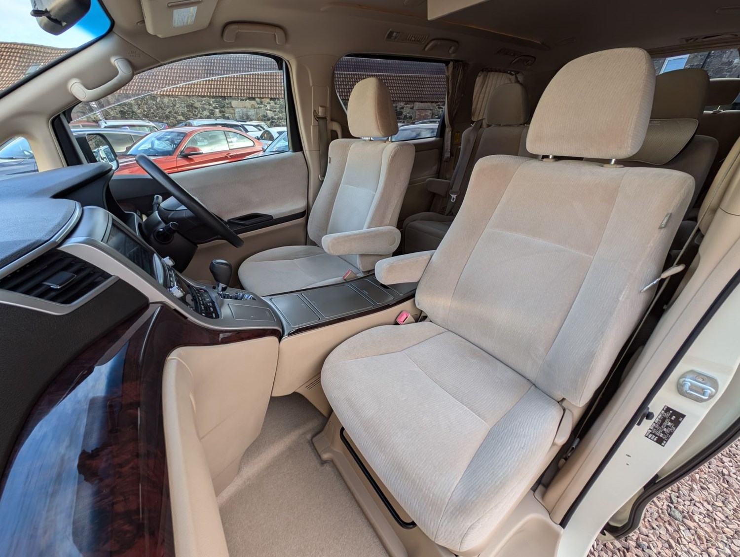 Toyota Alphard Listing Image