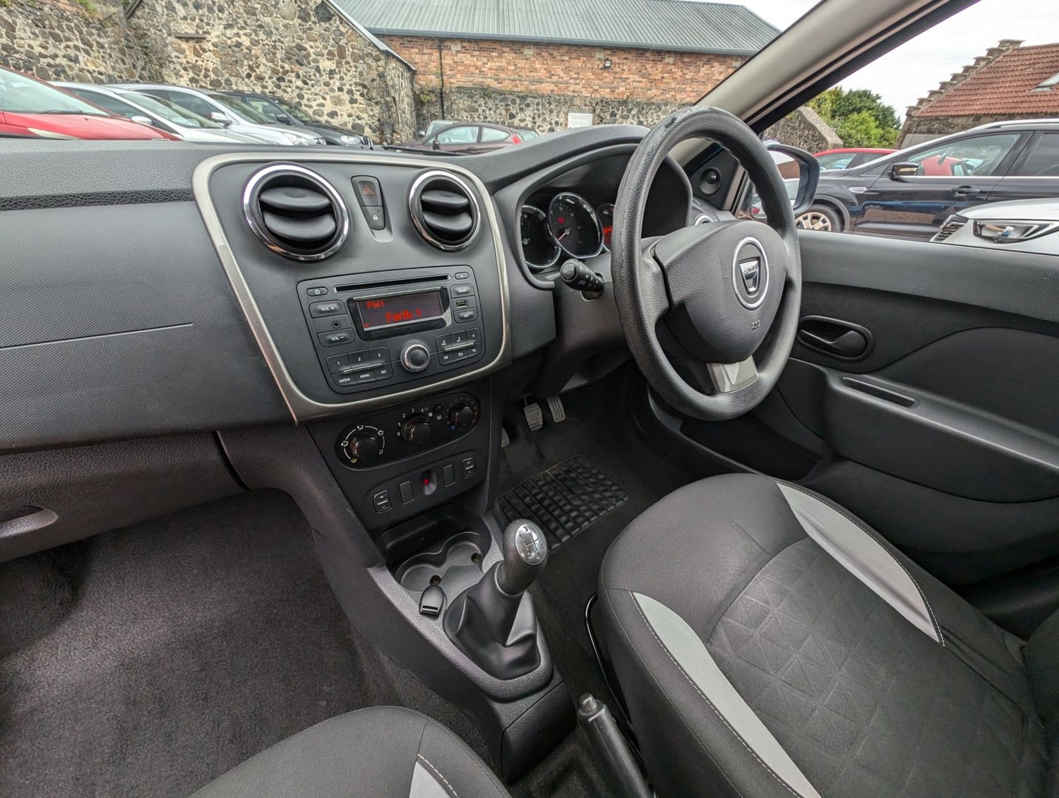 Dacia Sandero Listing Image