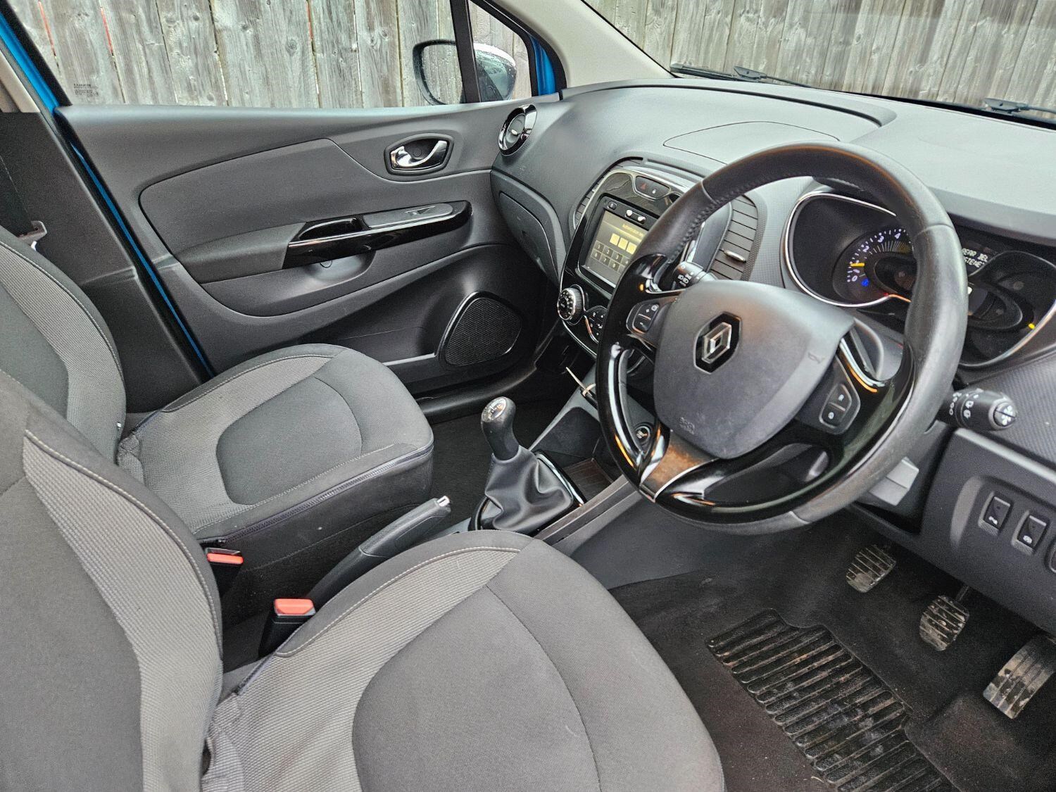 Renault Captur Listing Image