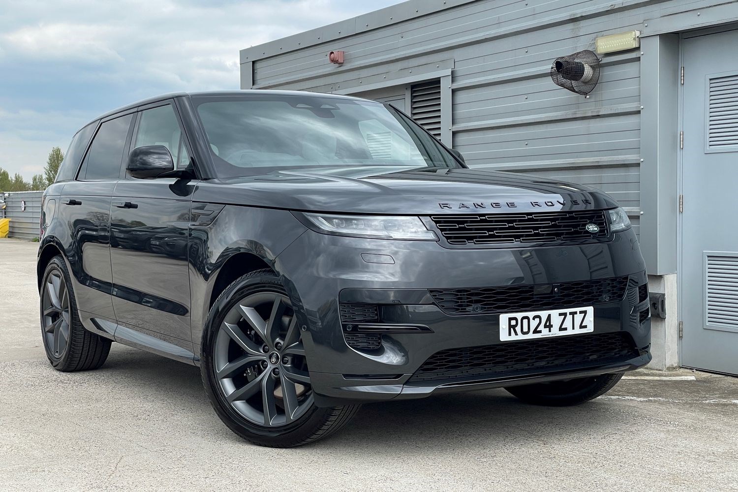 Land Rover Range Rover Sport Listing Image